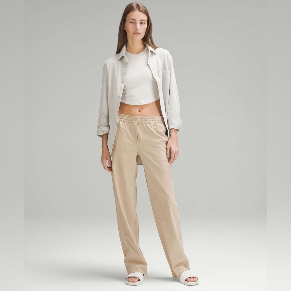 Lululemon Luxtreme Mid-Rise
Straight-Leg Trouser
Color - Trench Size - Large